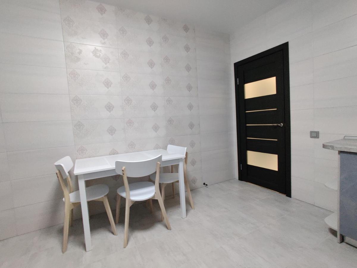 Yarovytsya Vip In The Center Apartment *